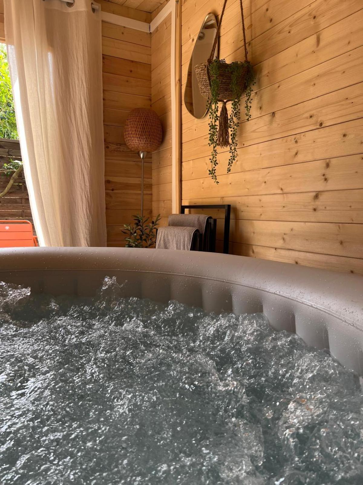 Appartement Escale Cosy A Pontoise Jacuzzi Et Terrasse Extérieur photo